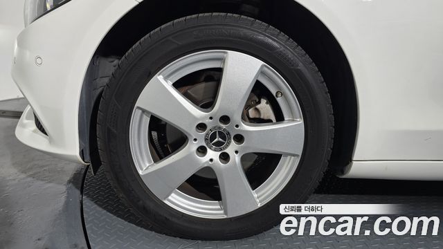 Mercedes-Benz C-Class C200