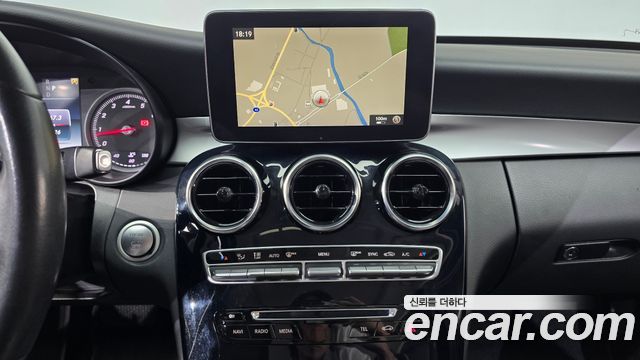 Mercedes-Benz C-Class C200