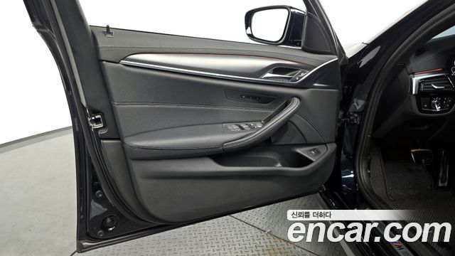 BMW 5-Series 520i M Sport
