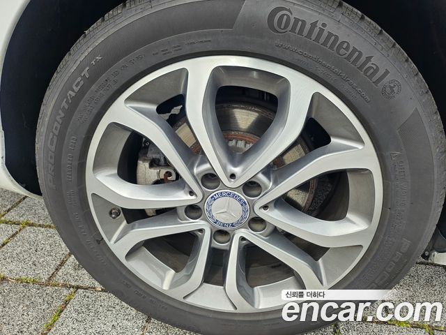 Mercedes-Benz C-Class C200