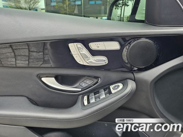 Mercedes-Benz C-Class C200