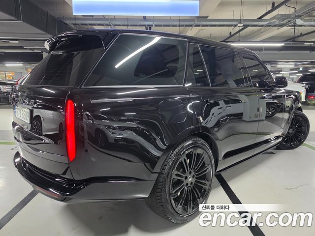 Land Rover Range Rover D350 Autobiography Long Wheel Base