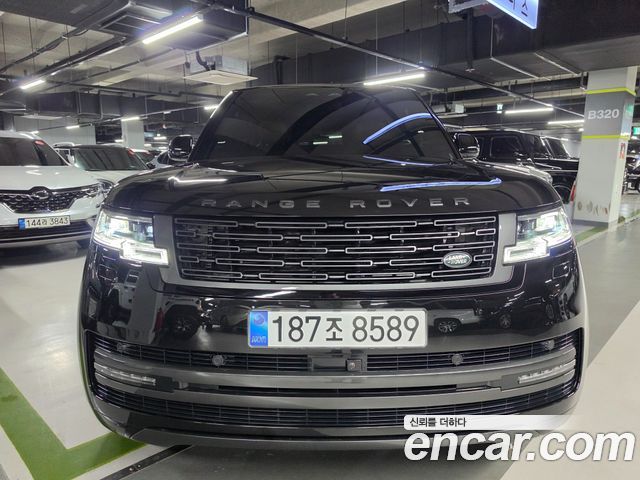 Land Rover Range Rover D350 Autobiography Long Wheel Base