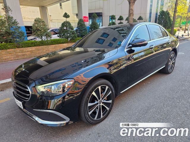 Mercedes-Benz E-Class E300e 4MATIC Exclusive