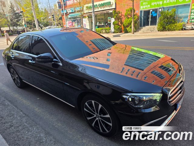 Mercedes-Benz E-Class E300e 4MATIC Exclusive