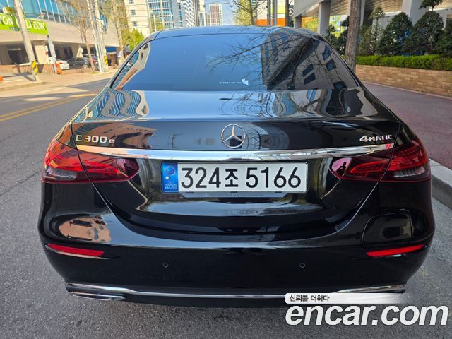 Mercedes-Benz E-Class E300e 4MATIC Exclusive