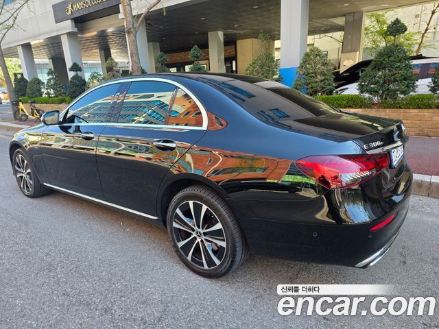 Mercedes-Benz E-Class E300e 4MATIC Exclusive