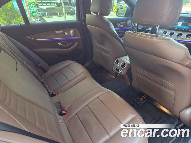 Mercedes-Benz E-Class E300e 4MATIC Exclusive