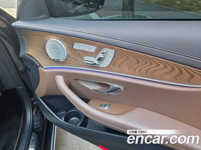 Mercedes-Benz E-Class E300e 4MATIC Exclusive