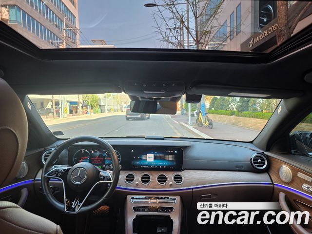 Mercedes-Benz E-Class E300e 4MATIC Exclusive