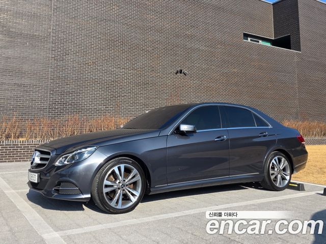 Mercedes-Benz E-Class E300 4MATIC Avantgarde