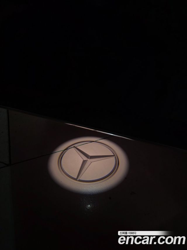 Mercedes-Benz E-Class E300 4MATIC Avantgarde