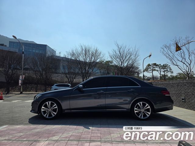Mercedes-Benz E-Class E300 4MATIC Avantgarde