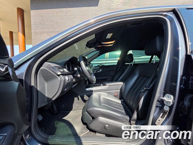 Mercedes-Benz E-Class E300 4MATIC Avantgarde