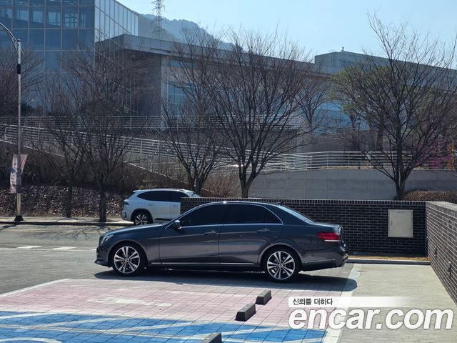 Mercedes-Benz E-Class E300 4MATIC Avantgarde