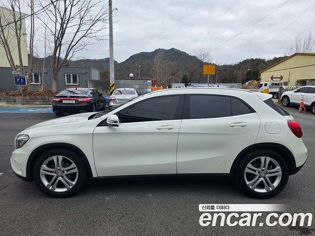 Mercedes-Benz GLA-Class GLA200 d 4MATIC