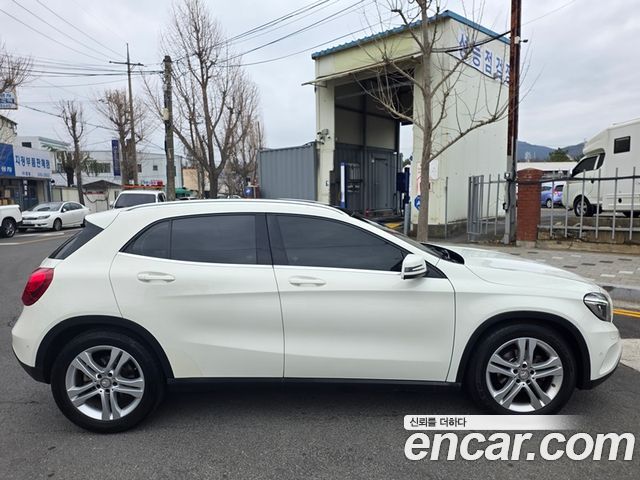 Mercedes-Benz GLA-Class GLA200 d 4MATIC