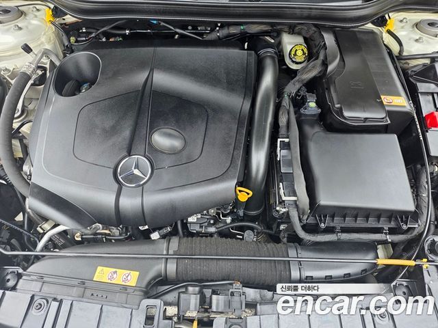Mercedes-Benz GLA-Class GLA200 d 4MATIC