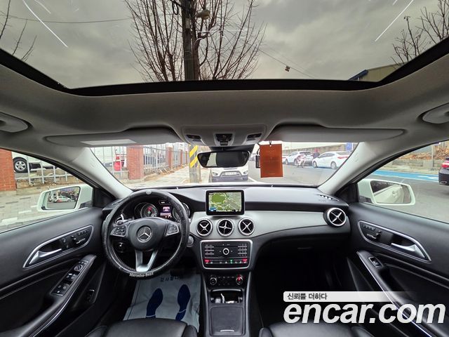 Mercedes-Benz GLA-Class GLA200 d 4MATIC