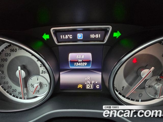Mercedes-Benz GLA-Class GLA200 d 4MATIC