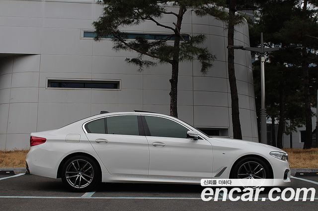 BMW 5-Series 520d M Sport package