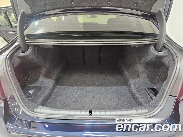 BMW 5-Series 530i xDrive M Sport Package