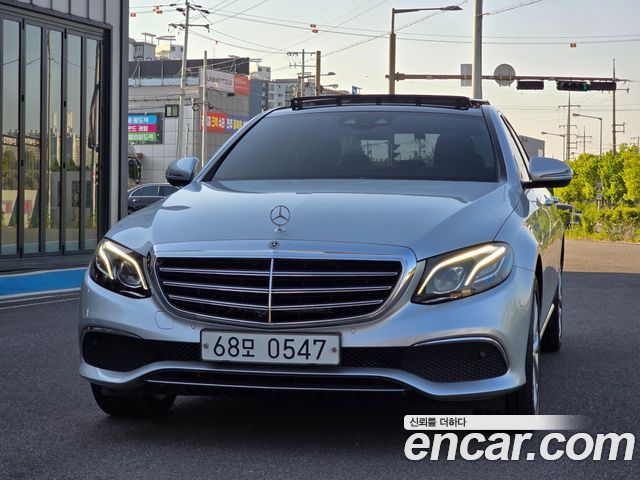 Mercedes-Benz E-Class E300 4MATIC Exclusive