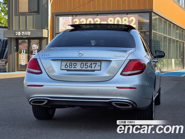 Mercedes-Benz E-Class E300 4MATIC Exclusive