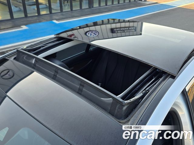 Mercedes-Benz E-Class E300 4MATIC Exclusive