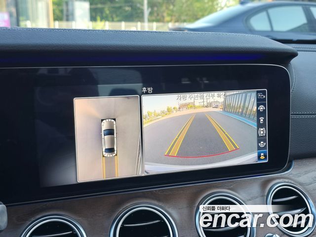Mercedes-Benz E-Class E300 4MATIC Exclusive