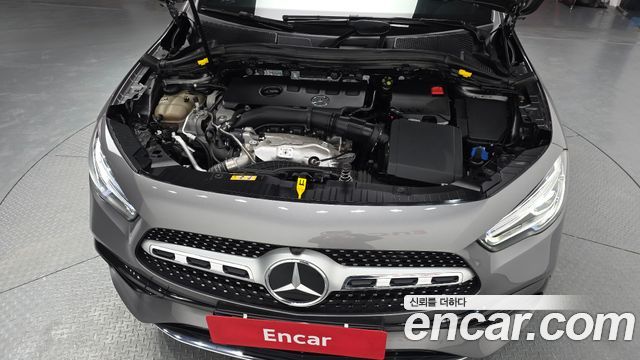 Mercedes-Benz GLA-Class GLA250 4MATIC