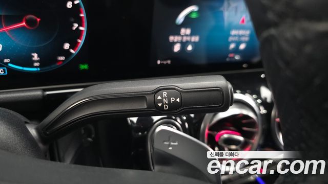 Mercedes-Benz GLA-Class GLA250 4MATIC