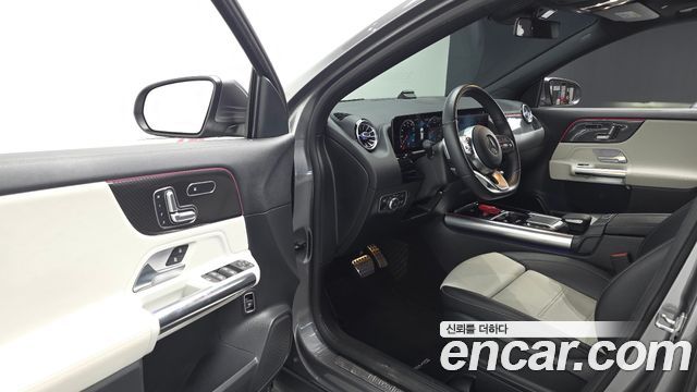 Mercedes-Benz GLA-Class GLA250 4MATIC