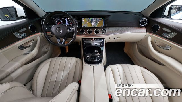 Mercedes-Benz E-Class E220d Exclusive