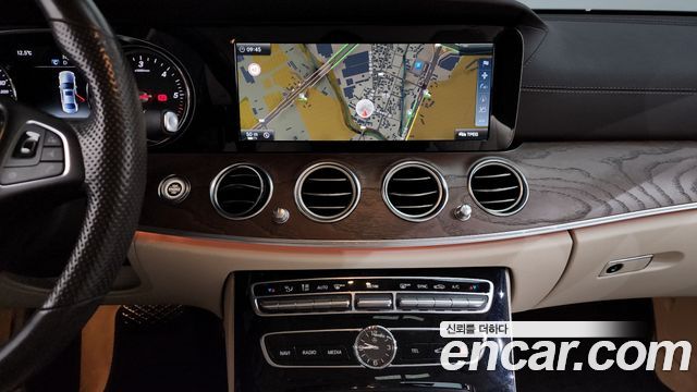 Mercedes-Benz E-Class E220d Exclusive