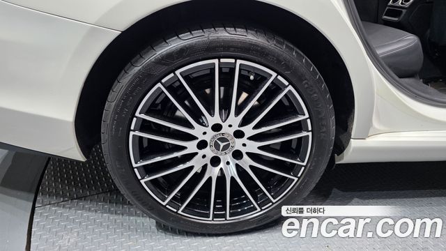 Mercedes-Benz C-Class C200 4MATIC Avantgarde