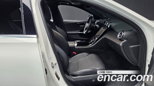 Mercedes-Benz C-Class C200 4MATIC Avantgarde