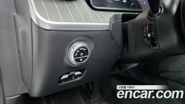 Mercedes-Benz C-Class C200 4MATIC Avantgarde