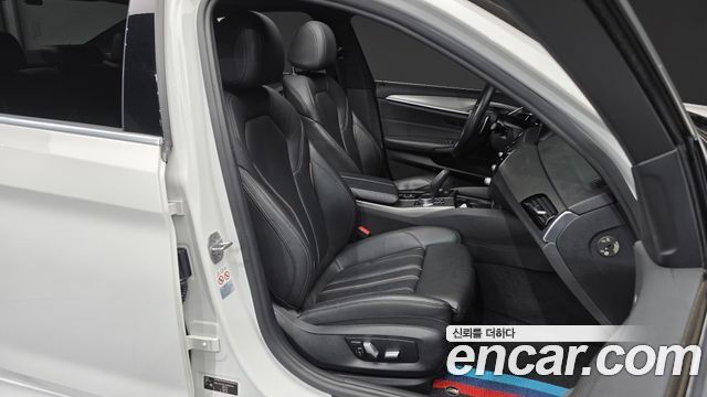 BMW 5-Series 520d xDrive M Sport Package