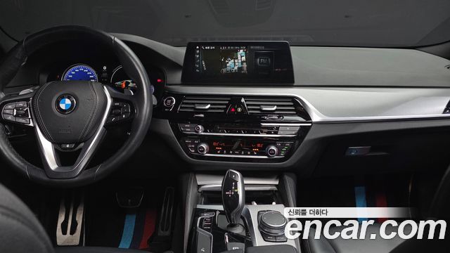 BMW 5-Series 520d xDrive M Sport Package