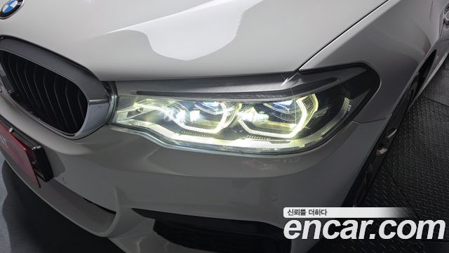 BMW 5-Series 520d xDrive M Sport Package