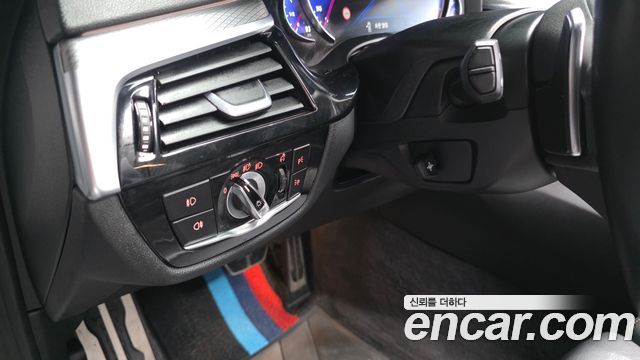 BMW 5-Series 520d xDrive M Sport Package