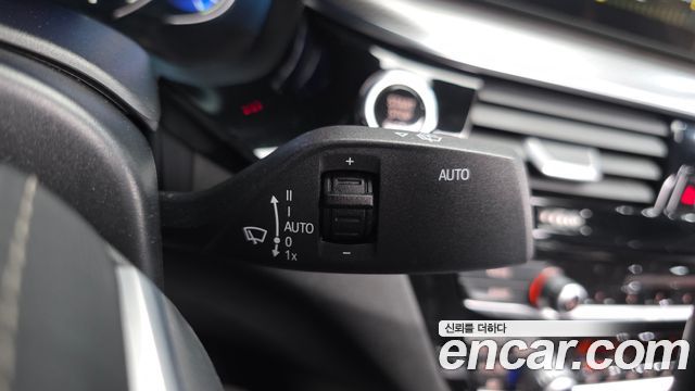 BMW 5-Series 520d xDrive M Sport Package