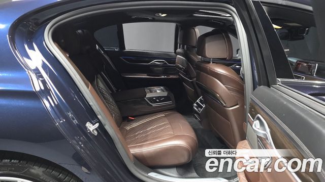 BMW 7-Series 730d xDrive Design Pure Excellence