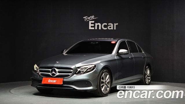 Mercedes-Benz E-Class E300 4MATIC Avnatgarde