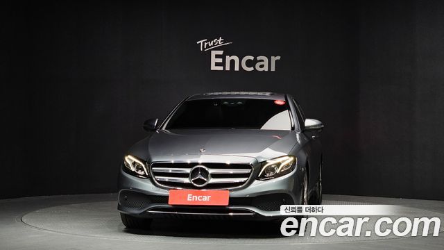 Mercedes-Benz E-Class E300 4MATIC Avnatgarde
