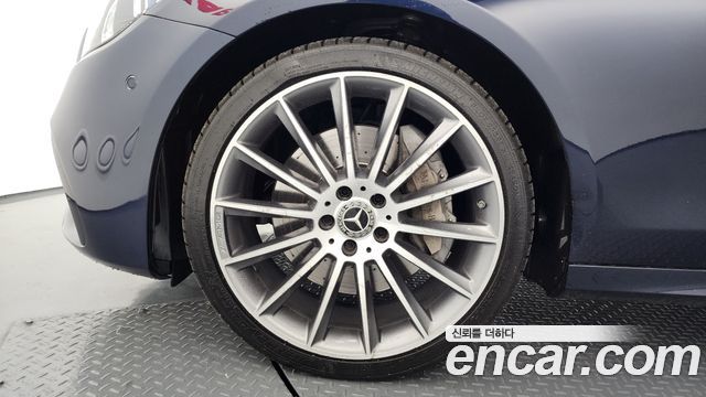 Mercedes-Benz E-Class E350 4MATIC AMG Line Edition