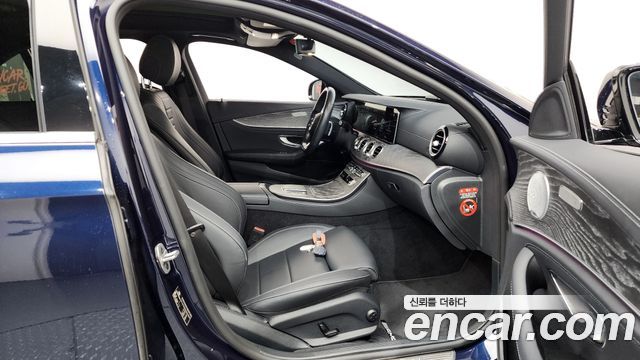 Mercedes-Benz E-Class E350 4MATIC AMG Line Edition