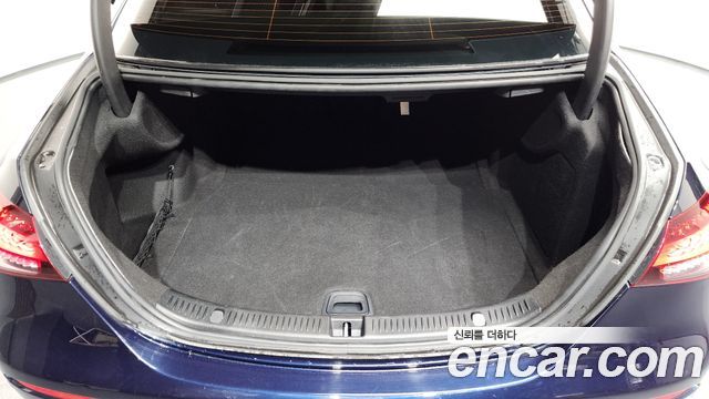 Mercedes-Benz E-Class E350 4MATIC AMG Line Edition