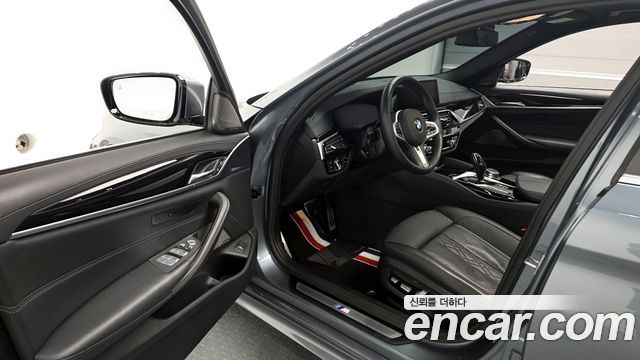 BMW 5-Series 530i M Sport Package Plus